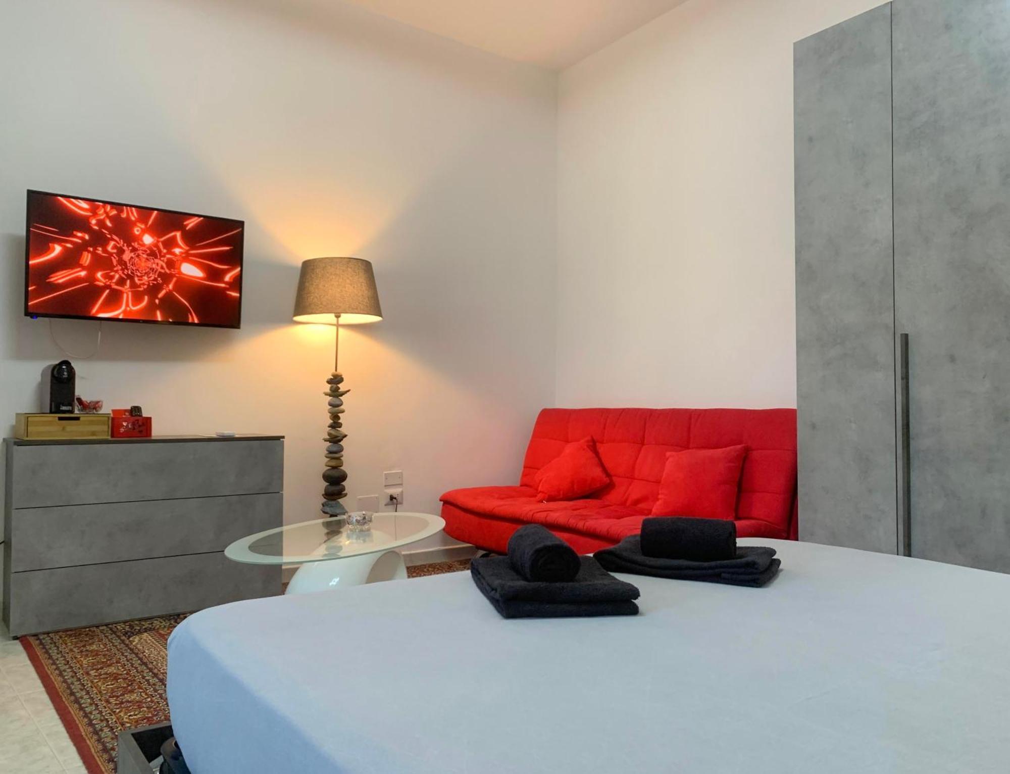 Mini Red Hub - Design Apartment Sant'Agapito Exterior photo